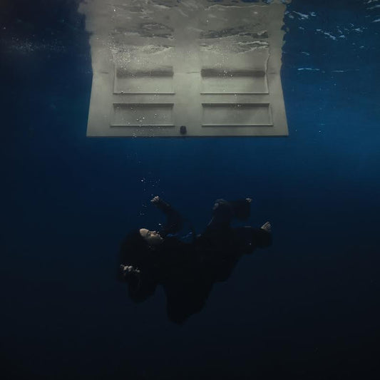 Billie Eilish- HIT ME HARD AND SOFT