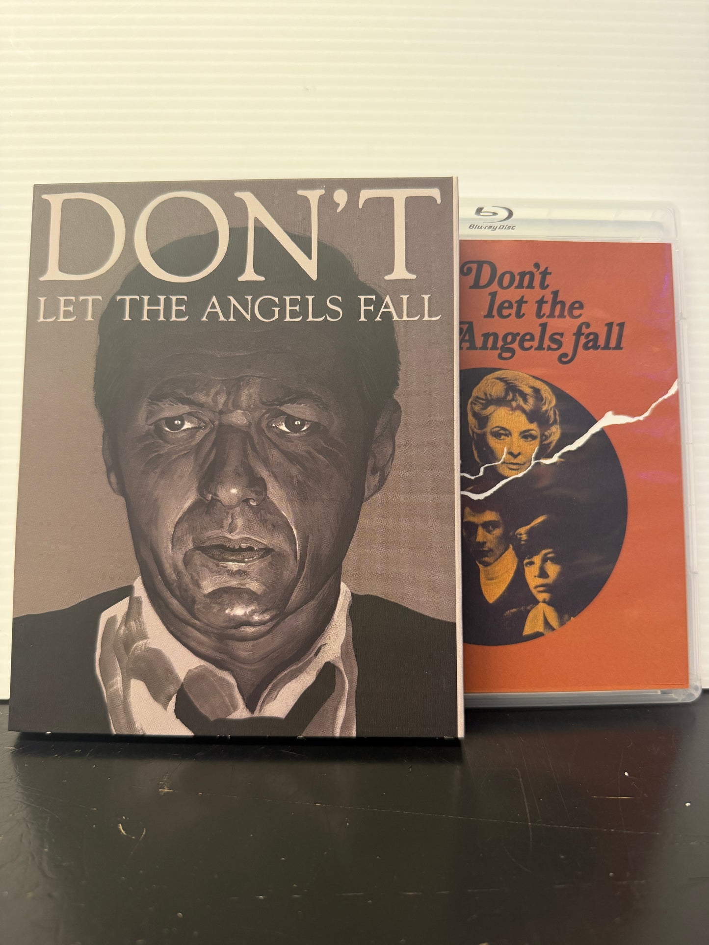 Motion Picture- Don't Let Angels Fall [USED Blu-Ray]