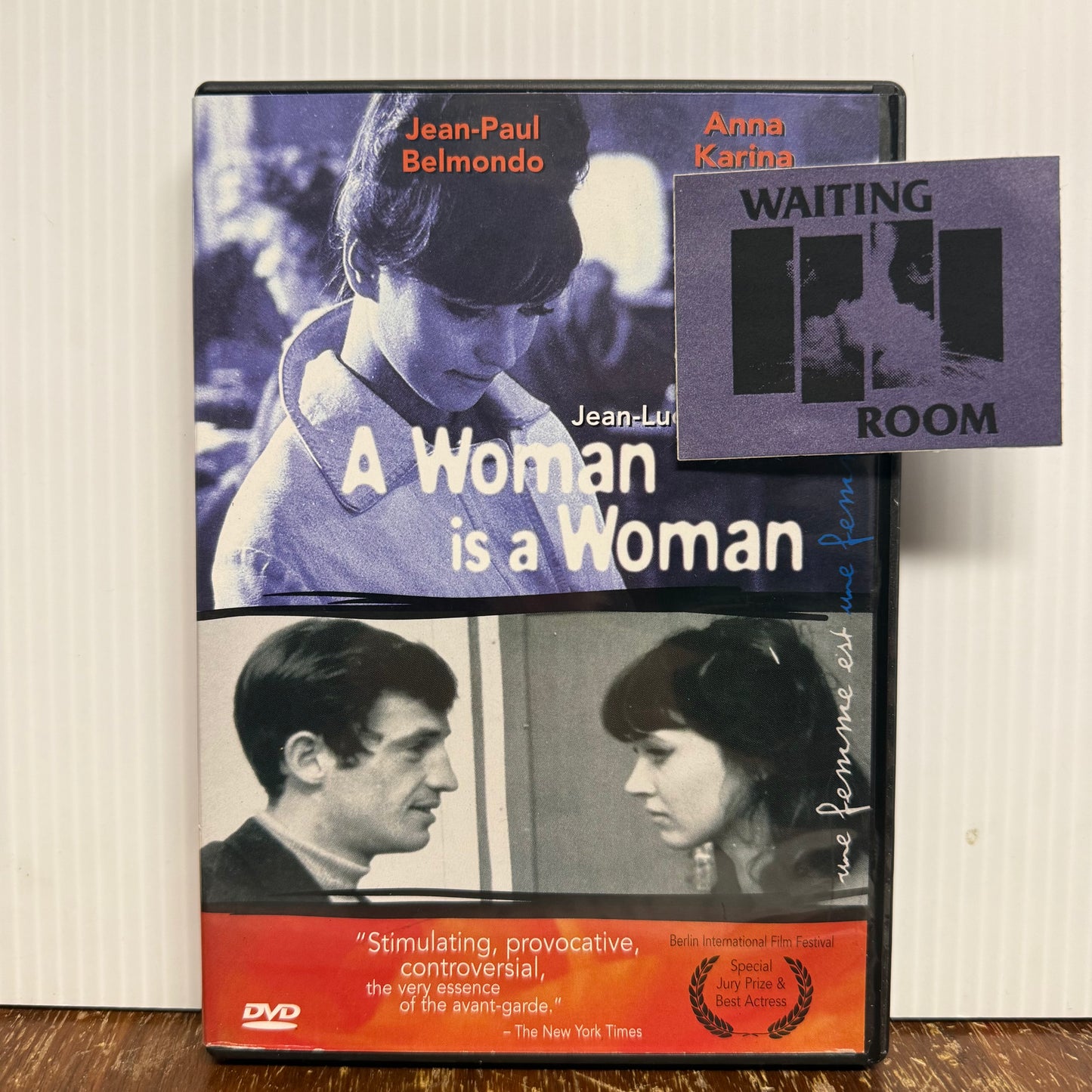 Motion Picture- A Woman Is A Woman (Une femme est une femme) [USED DVD]