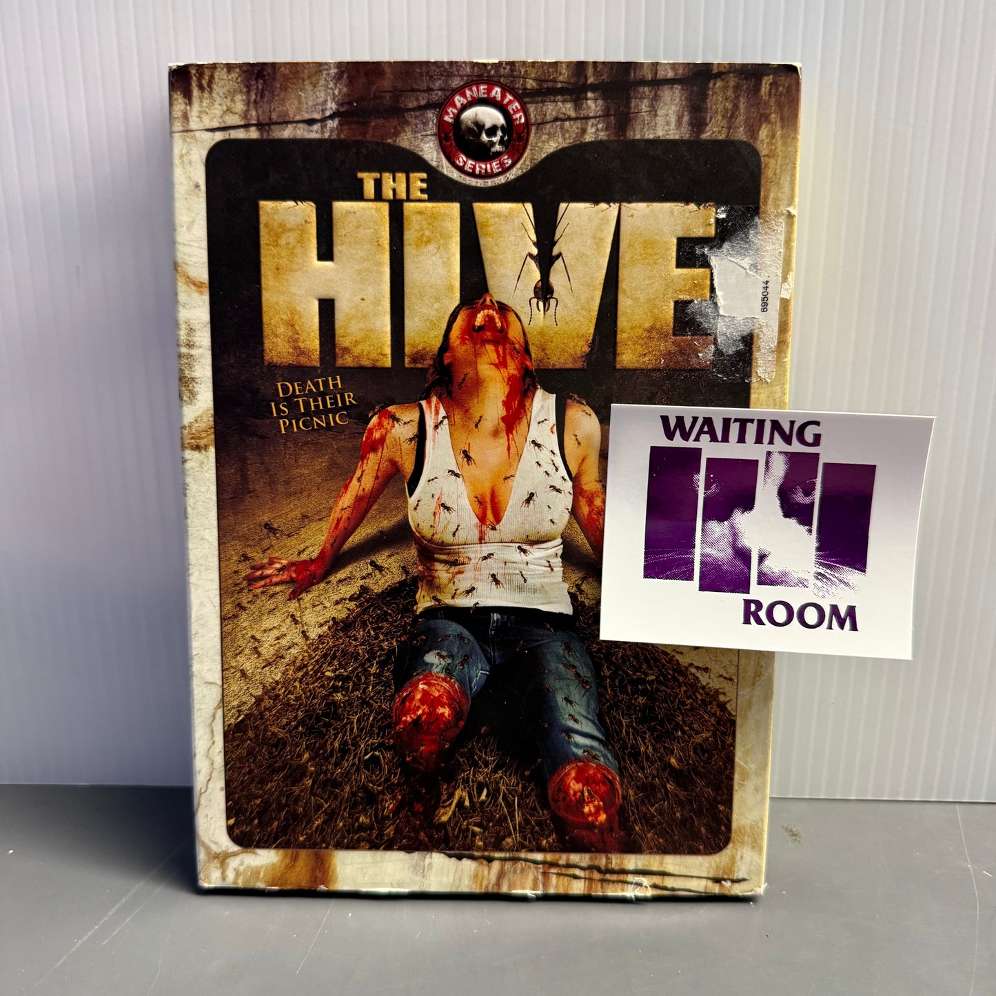 Motion Picture- The Hive (Widescreen) [USED DVD]