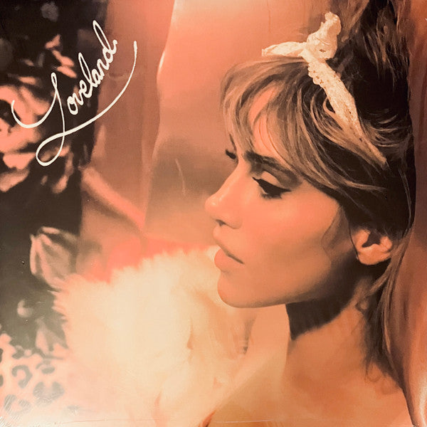 Suki Waterhouse- Loveland