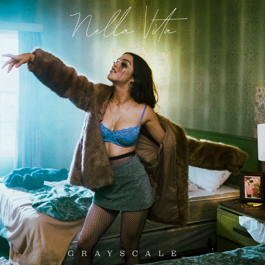 Grayscale- Nella Vita