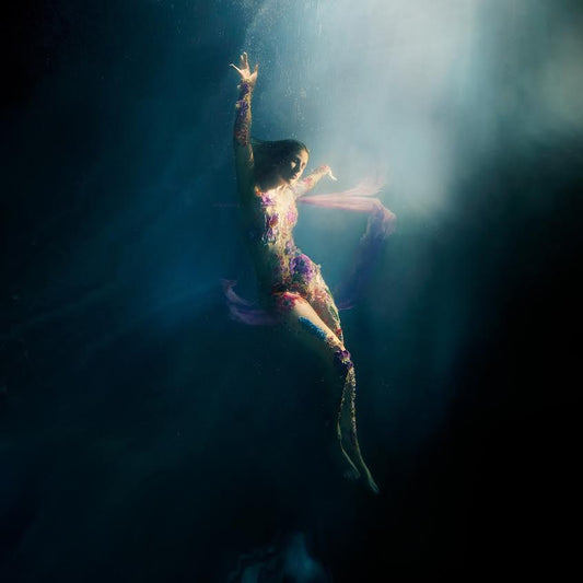 Ellie Goulding- Higher Than Heaven